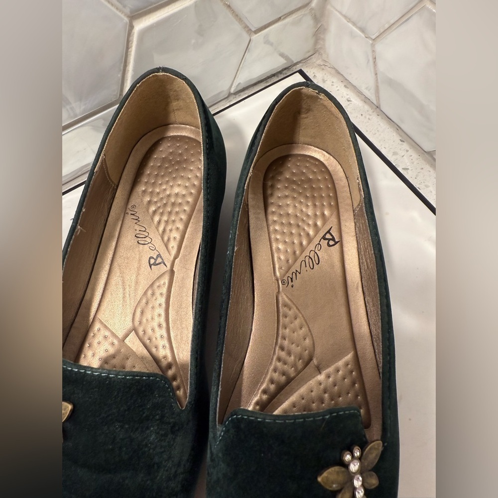 Dragonfly Bellini Dark Green Velvet Pointed Toe Flats Rhinestones Sz 6 - Picture 6 of 13